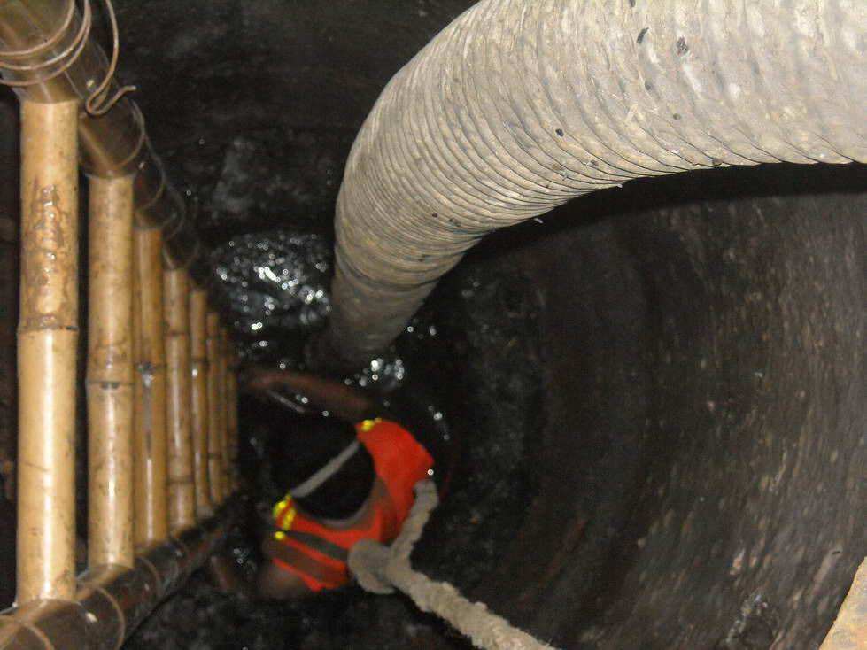 深圳化糞池清理 龍崗化糞池清理 坪山新區(qū)化糞池清理 龍華新區(qū)化糞池清理 坂田化糞池清理 大鵬化糞池清理 坑梓化糞池清理