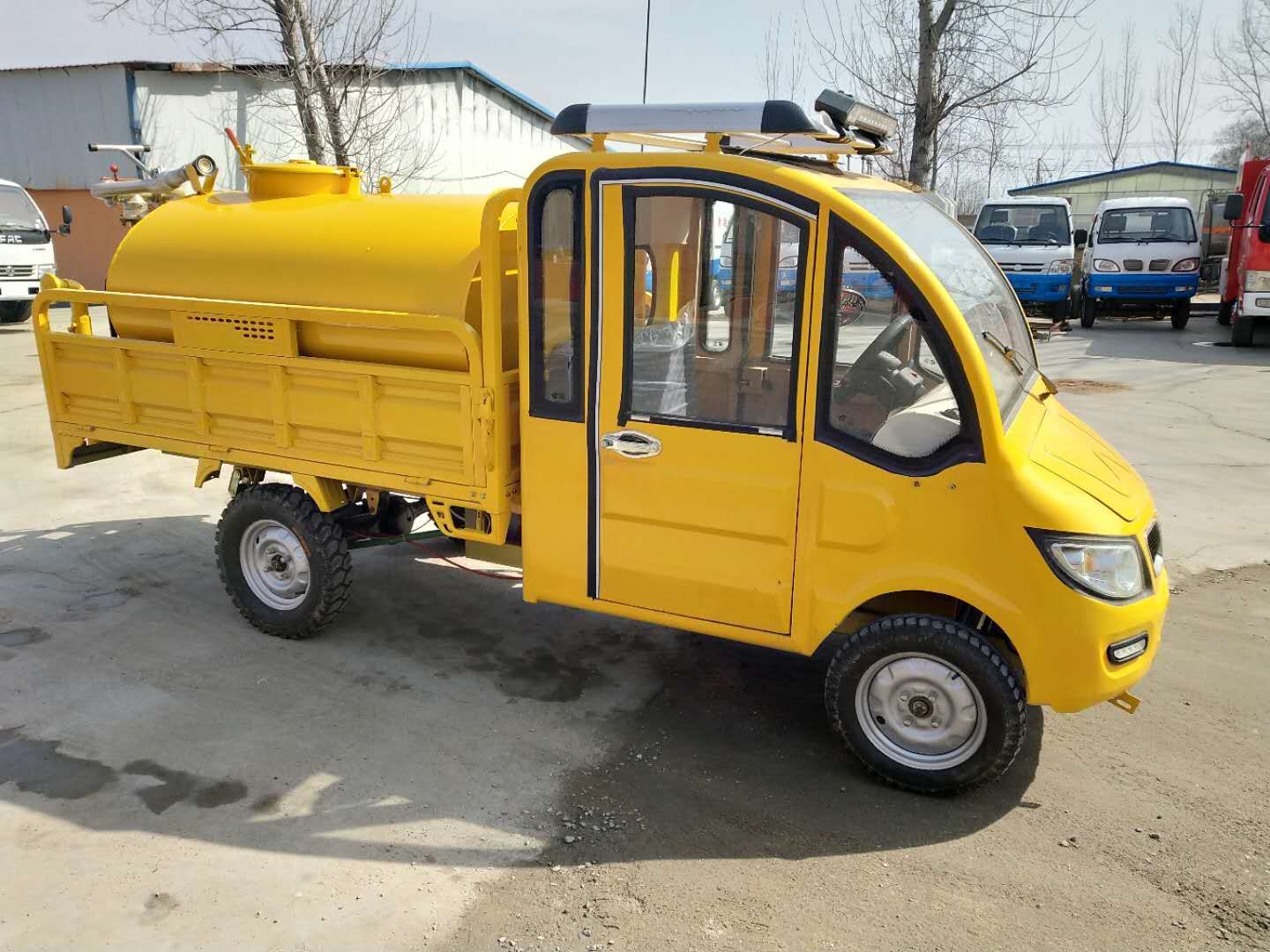 出售新能源電動灑水車新能源電動噴灑車