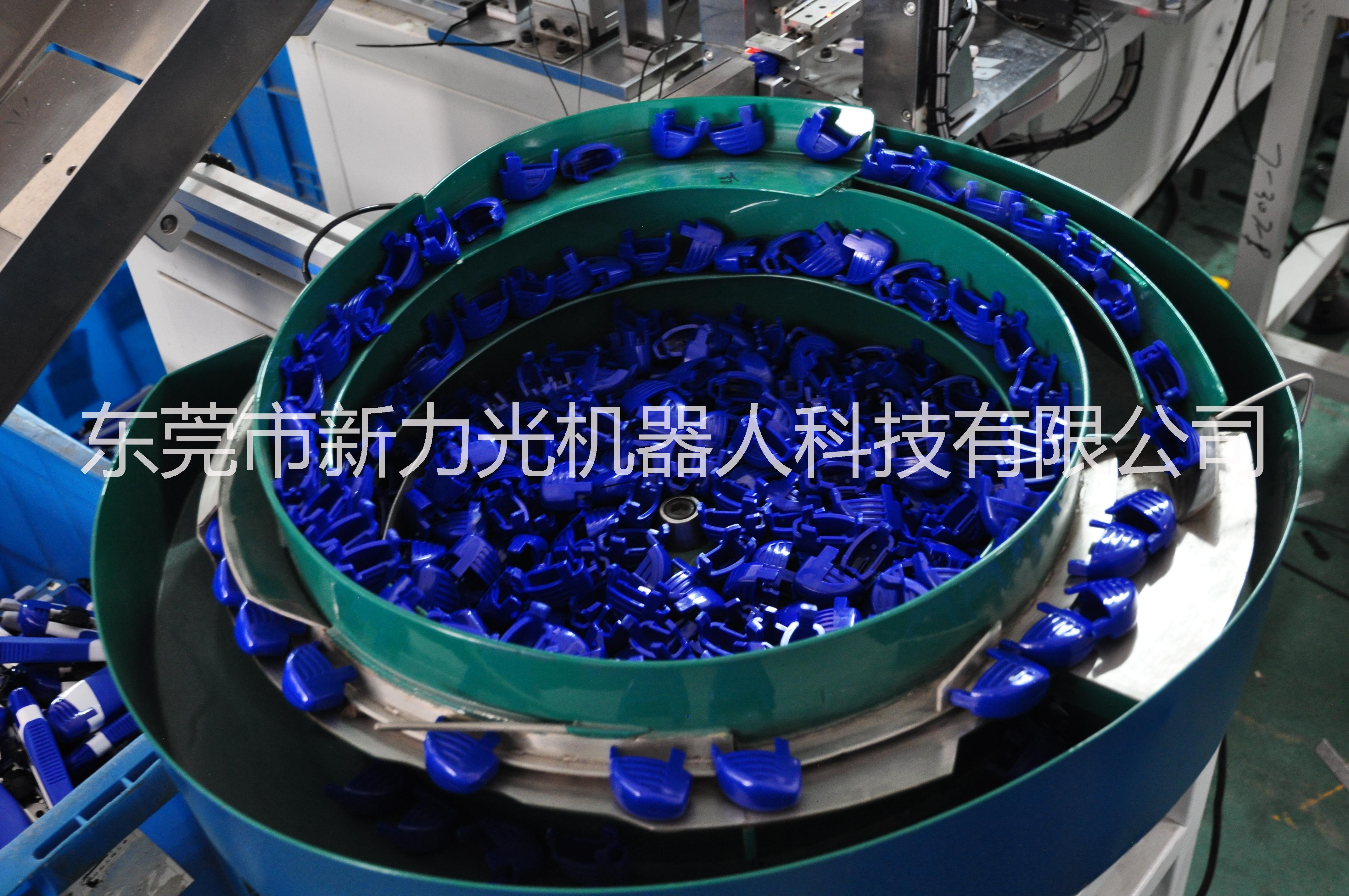 有了這臺(tái)機(jī)器，裝*簡單的不得了，新力光*裝盒機(jī)