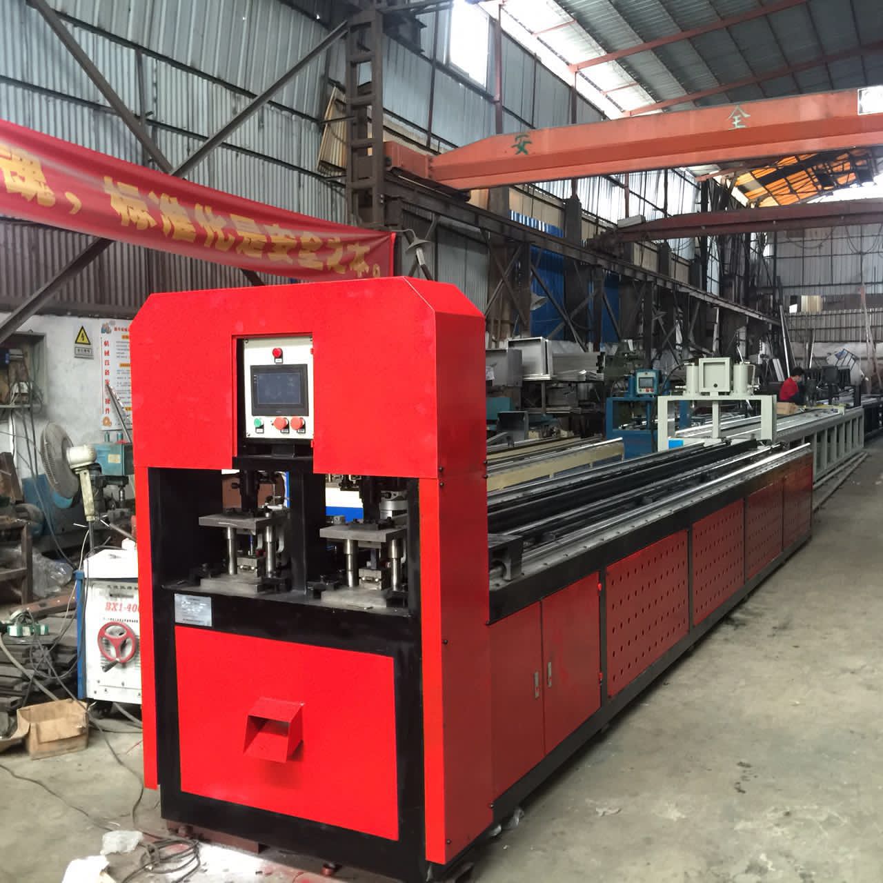 數(shù)控全自動(dòng)管材沖孔機(jī) 數(shù)控全自動(dòng)管材沖孔機(jī)型材沖孔設(shè)備