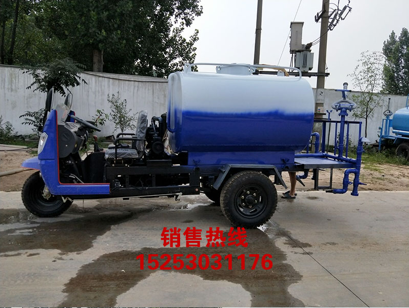 園林綠化灑水車 8噸電動三輪灑水車 8噸電動三輪霧炮灑水車 5噸電動三輪霧炮灑水車