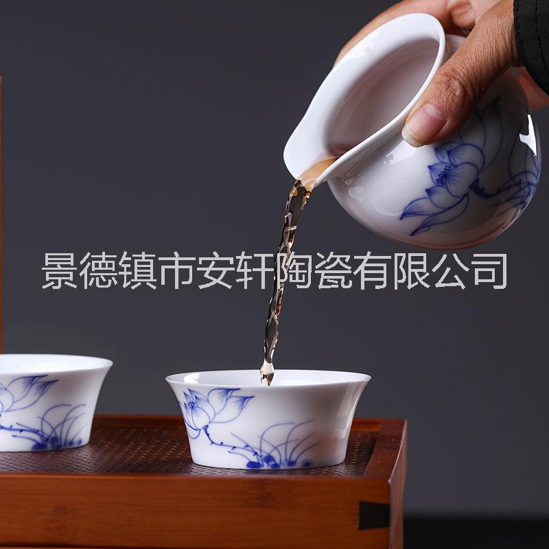 青花瓷茶具套裝，手繪青花荷花功夫茶具禮品