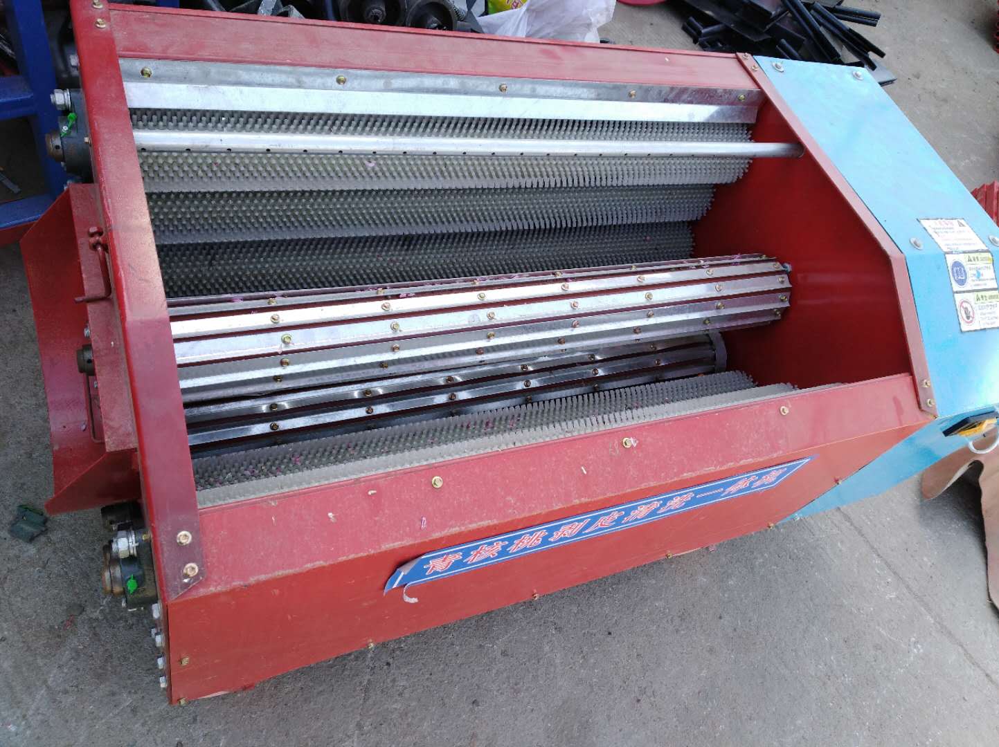 全自動(dòng)清洗剝皮一體機(jī) 青核桃清洗去皮一體機(jī)