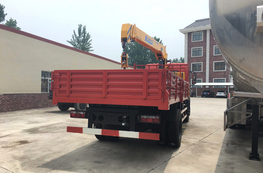 東風(fēng)專底隨車吊 東風(fēng)專底徐工隨車吊 東風(fēng)專底6.3噸隨車吊