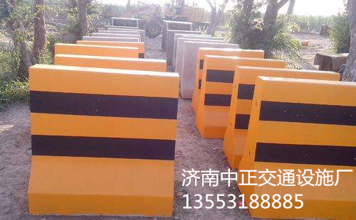 供應(yīng)石家莊水泥隔離墩-水泥隔離墩批發(fā)-高度50cm水泥隔離墩