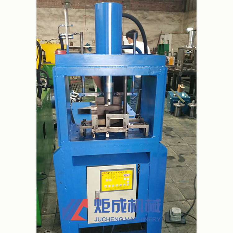 角鐵沖孔機(jī)沖斷機(jī)@數(shù)控法蘭角鐵沖孔機(jī)@液壓角鐵切斷機(jī)@佛山炬成機(jī)械廠家直銷