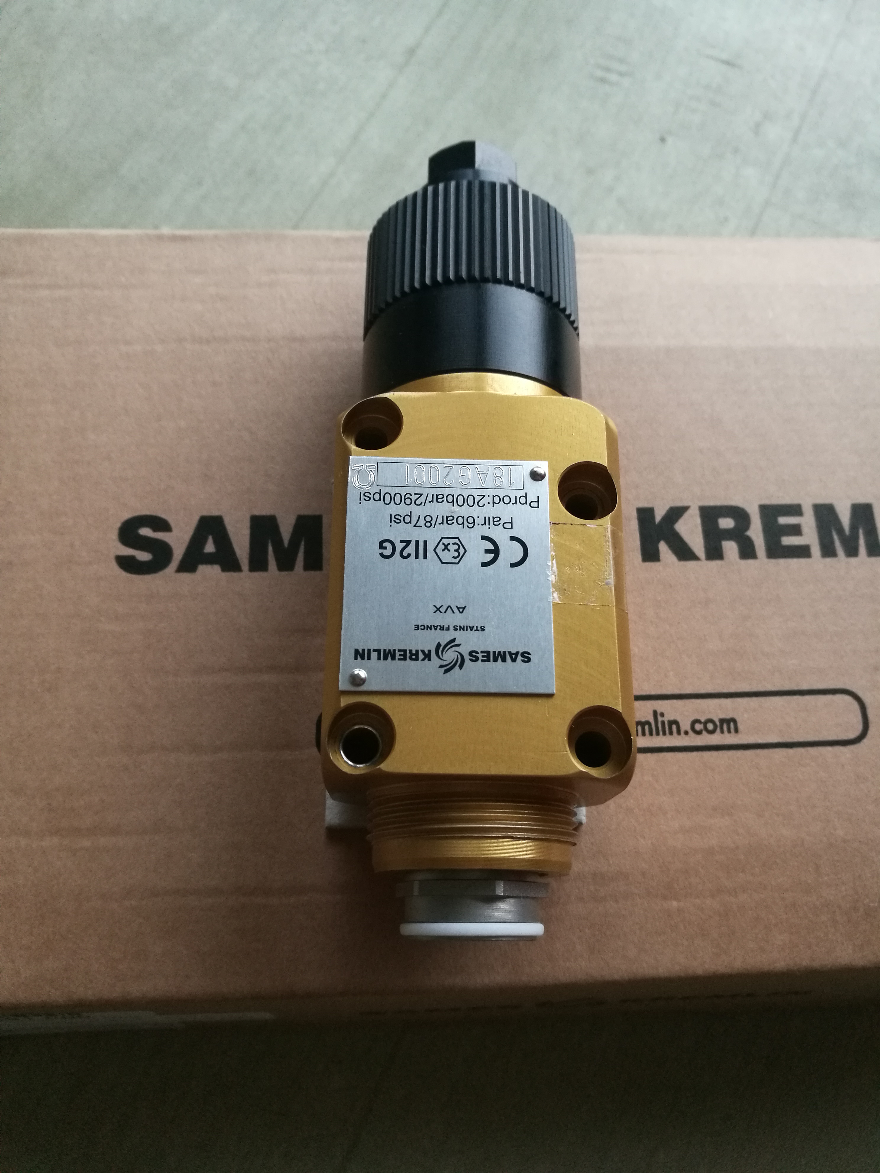 克姆林混氣設(shè)備代理商 克姆林混*木門噴涂用AVX 機器人高壓混氣噴槍AVX 往復(fù)機混氣自動噴槍AVX