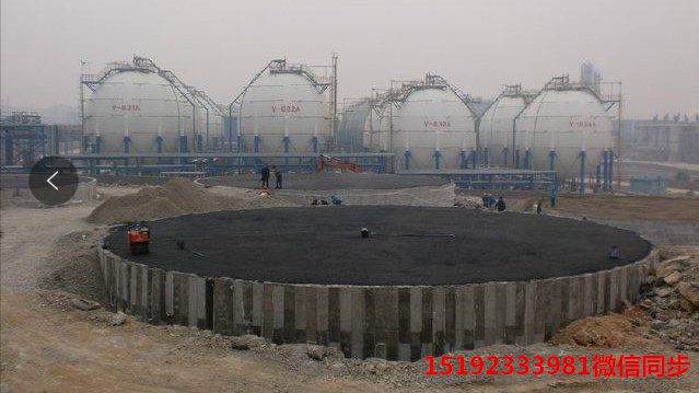 安徽蚌埠瀝青砂展現(xiàn)罐底材料由熱到冷的華麗蛻變