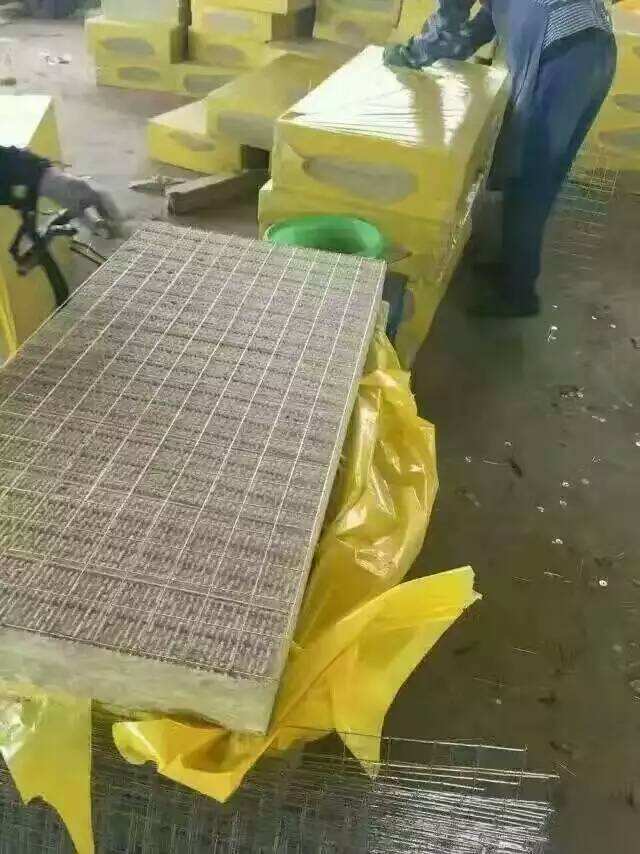 鋼網(wǎng)巖棉板 金屬網(wǎng)巖棉板廠家 鋼網(wǎng)巖棉板 插絲網(wǎng)巖棉板廠家