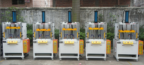 MQ-03T-S油壓沖邊機(jī)公仔圖案沖切機(jī)硅膠按鈕沖切油壓機(jī)硅膠按鍵沖邊油壓機(jī)音箱沖邊機(jī)音箱沖孔機(jī)