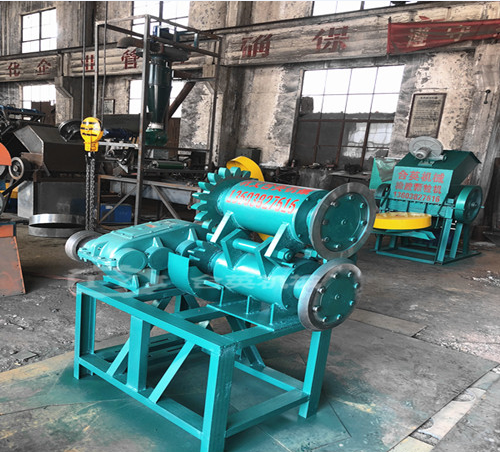 河南鋼絲輪胎切條設(shè)備可處理大貨車廢舊輪胎