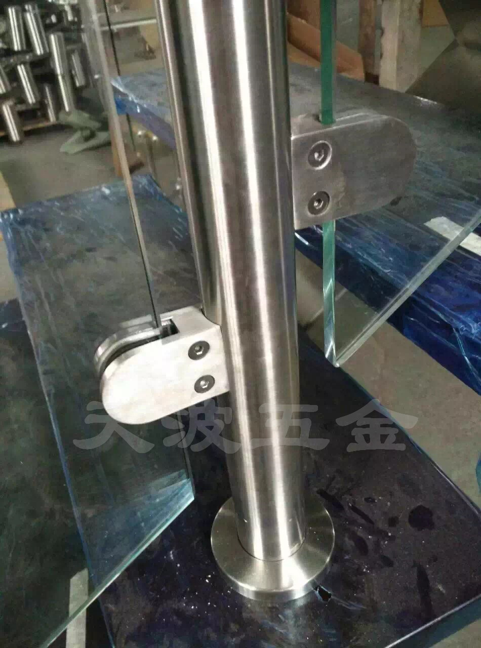 不銹鋼工程立柱 實(shí)心樓梯扶 尋找不銹鋼立柱廠家 批發(fā)價(jià)   不銹鋼立柱 不銹鋼扶手欄桿立柱