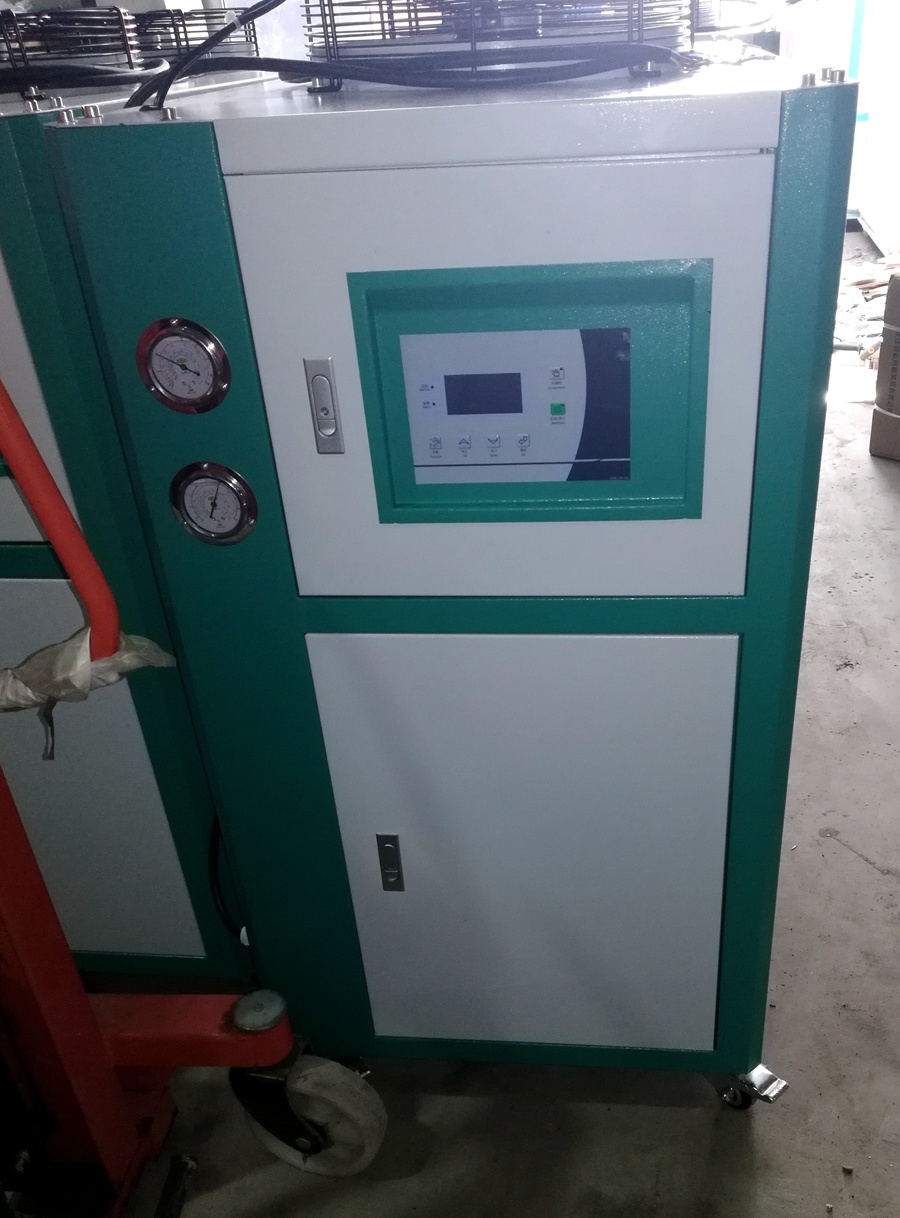 機(jī)油冷卻器，循環(huán)機(jī)油制冷系統(tǒng)