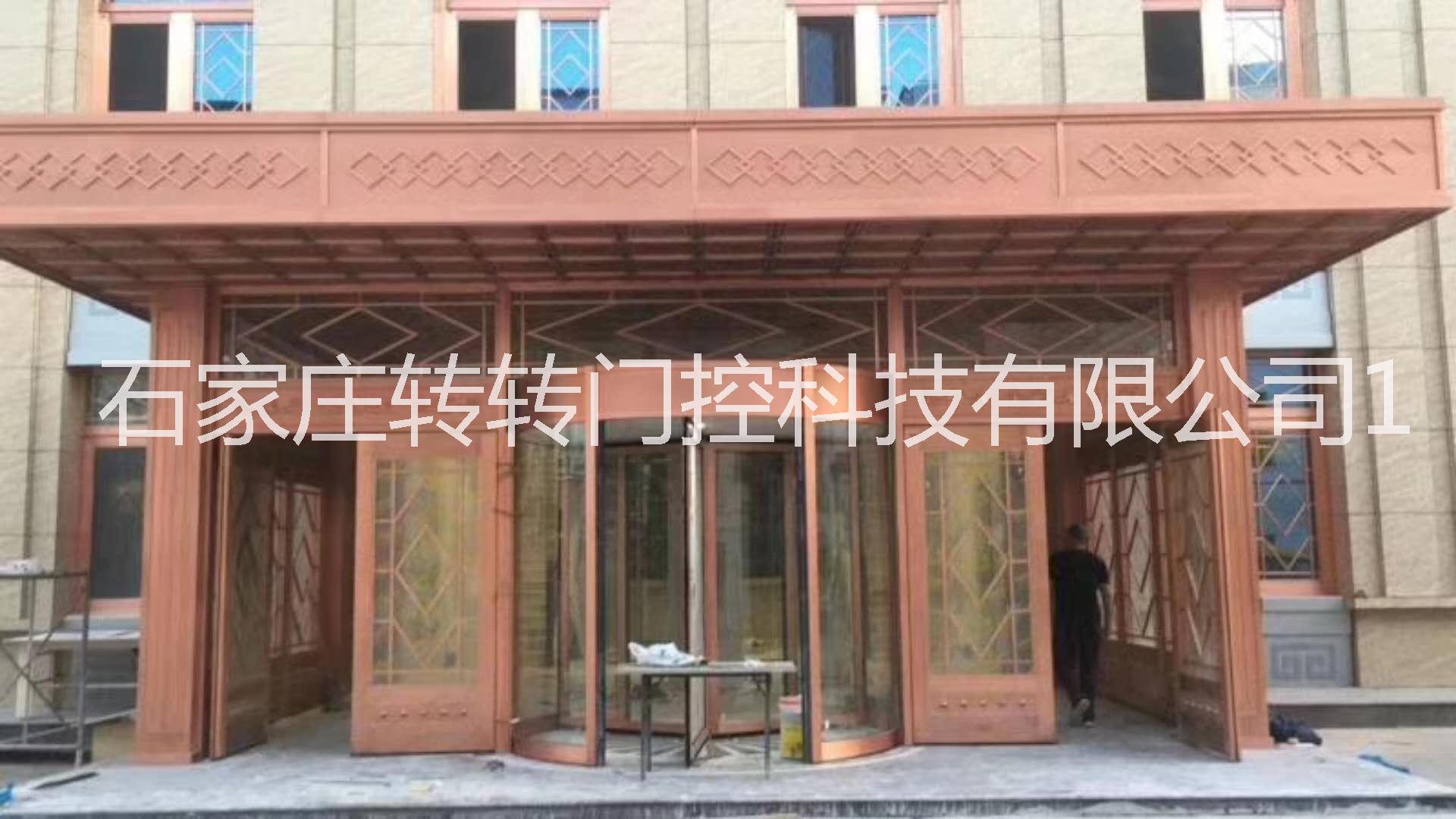 石家莊旋轉(zhuǎn)門廠家 酒店旋轉(zhuǎn)門安裝 兩翼旋轉(zhuǎn)門安裝
