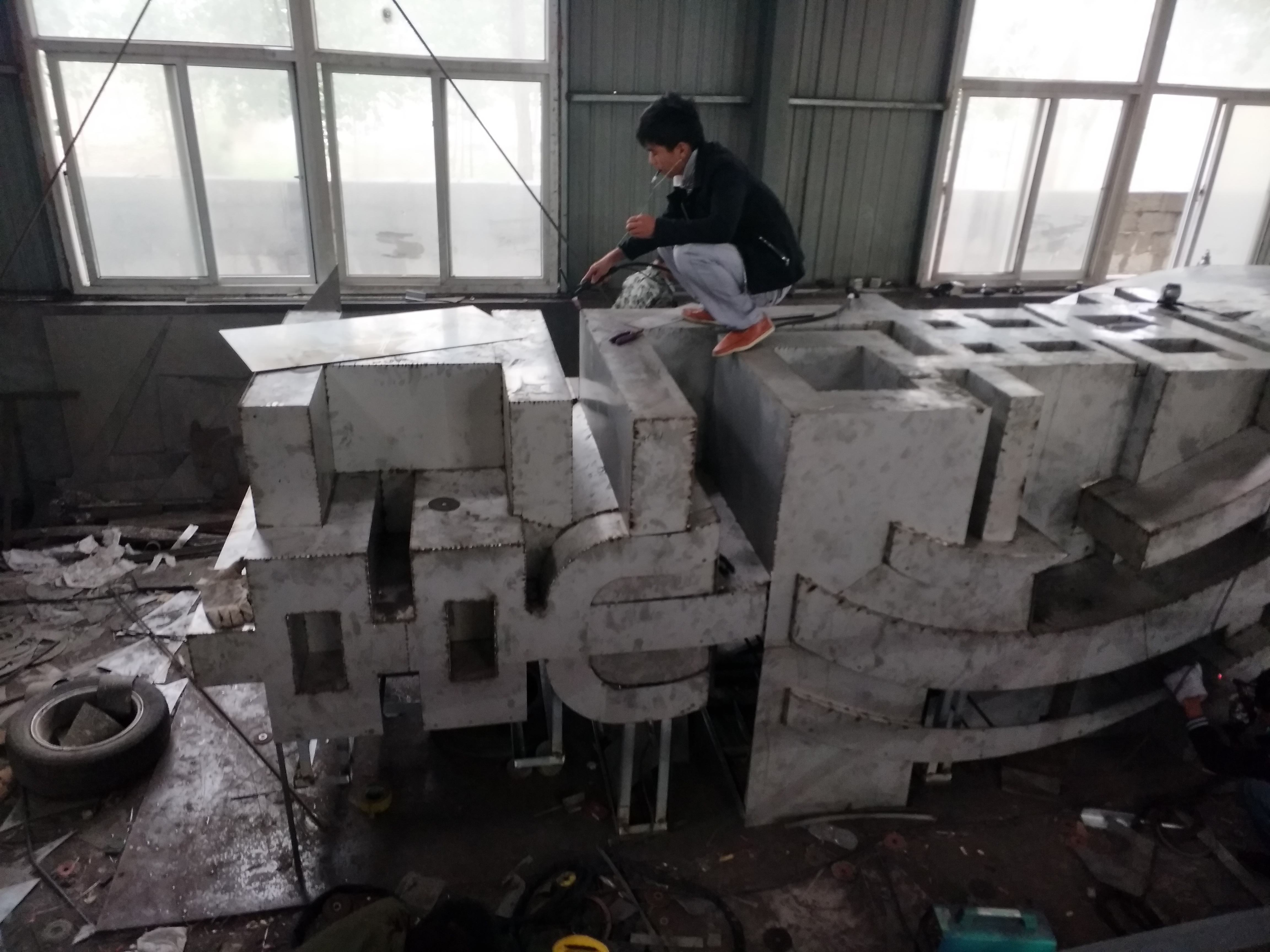 標(biāo)志性不銹鋼雕塑 城市標(biāo)志性不銹鋼雕塑
