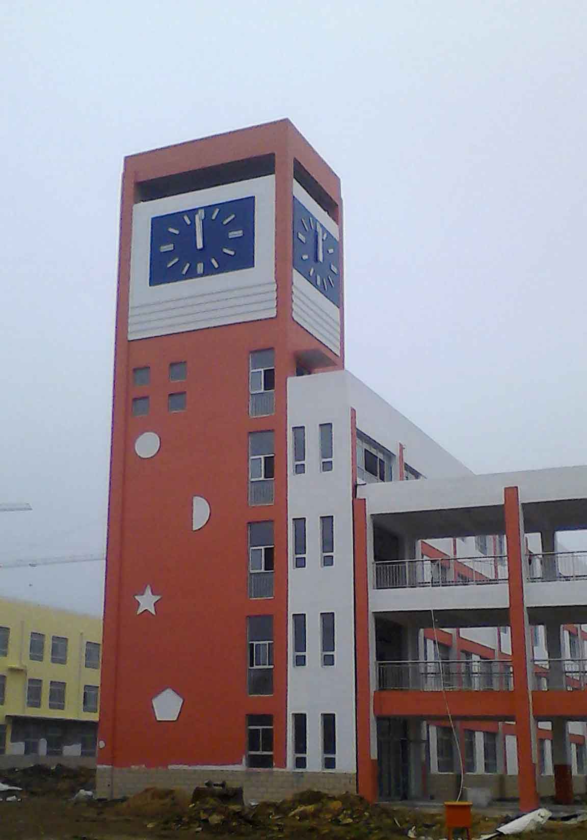 廣東、廣西塔鐘供應(yīng)康巴絲建筑塔鐘大型鐘樓鐘表