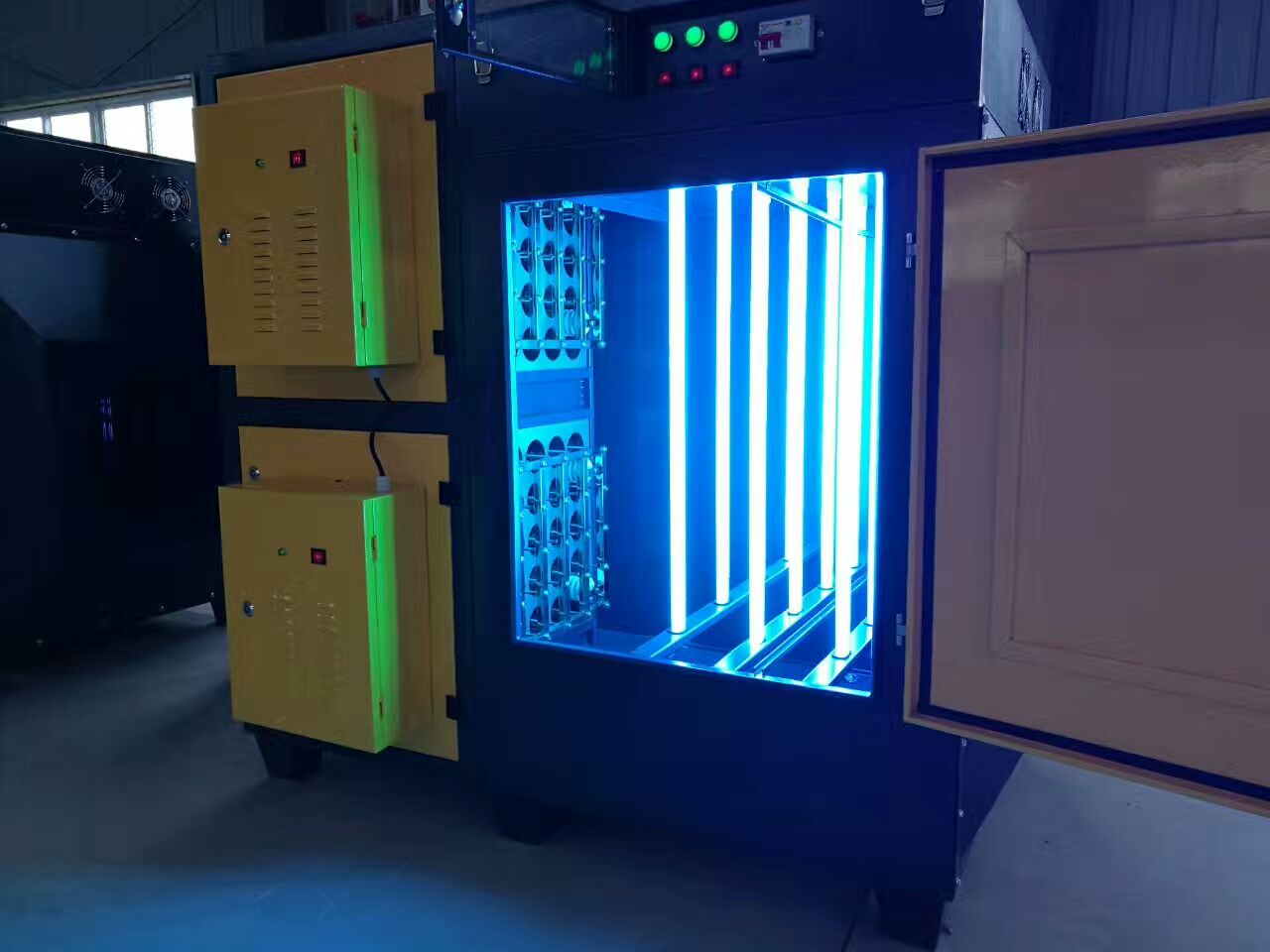 光氧活性炭一體機(jī)廠家批發(fā)價(jià)格，光氧活性炭一體機(jī)多少錢(qián)