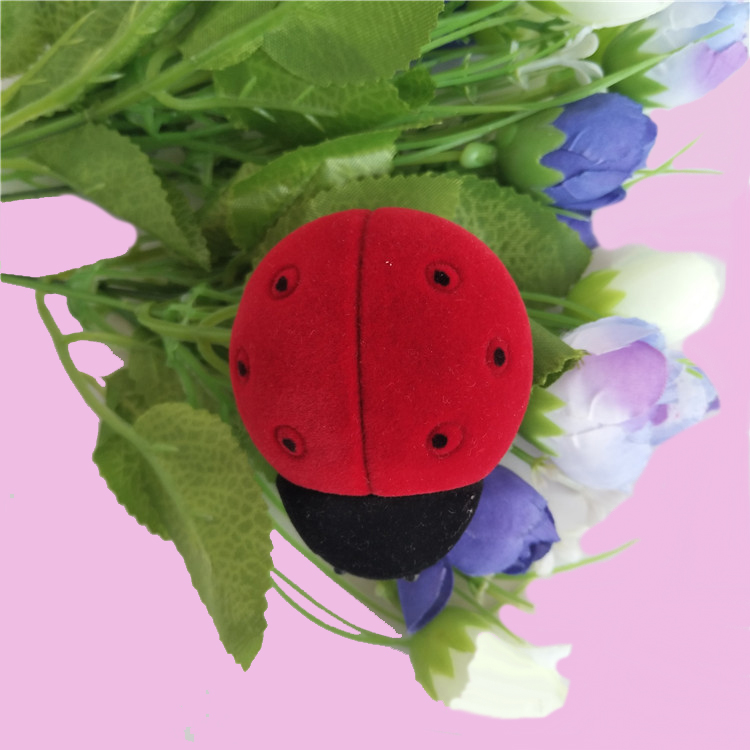 驥遠(yuǎn)包裝專業(yè)生產(chǎn)絨布七星瓢蟲型吊墜盒戒指盒耳釘盒*項(xiàng)鏈盒可定制