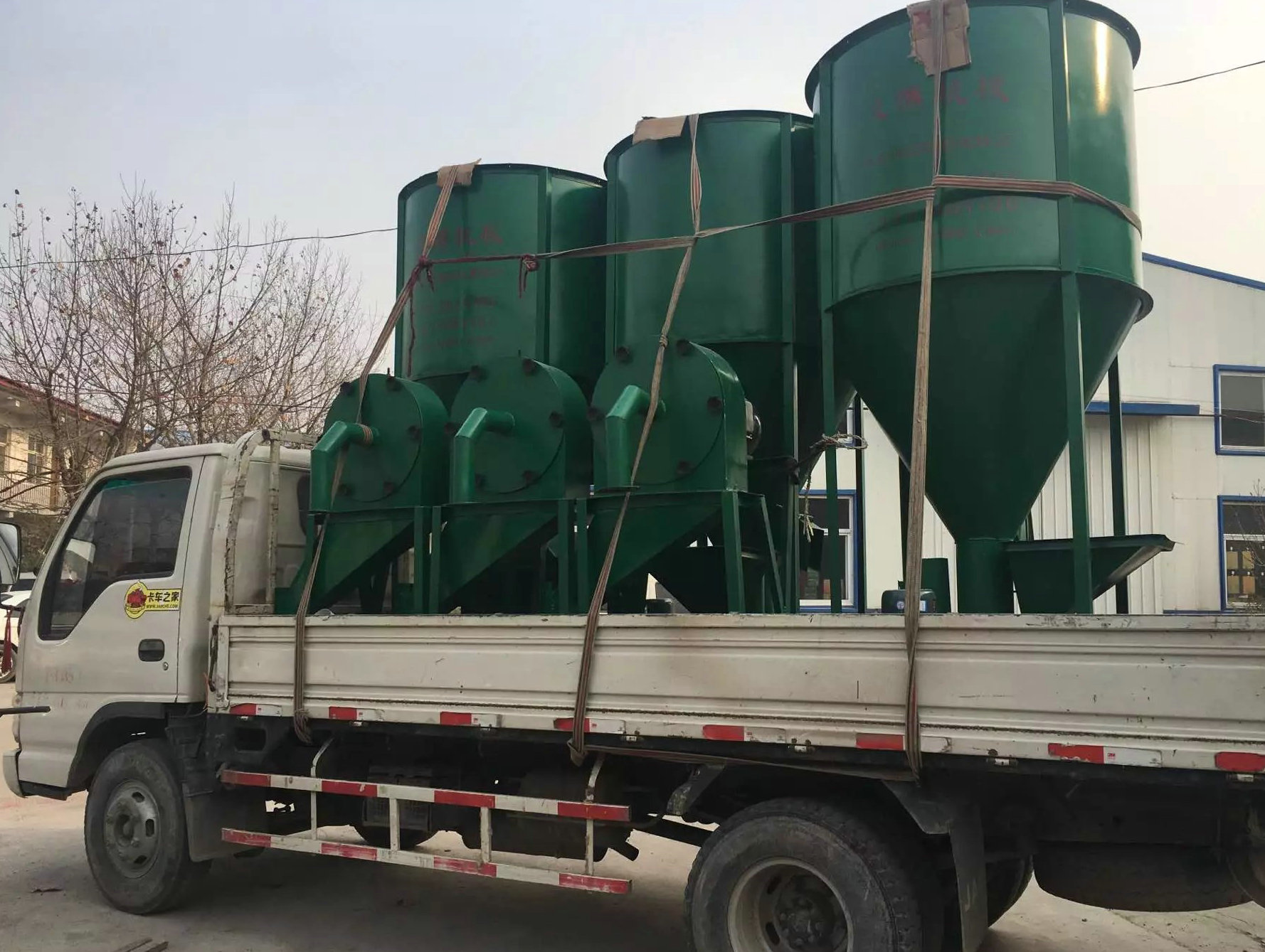 飼料攪拌機(jī)廠家A河北飼料攪拌機(jī)機(jī)價(jià)格