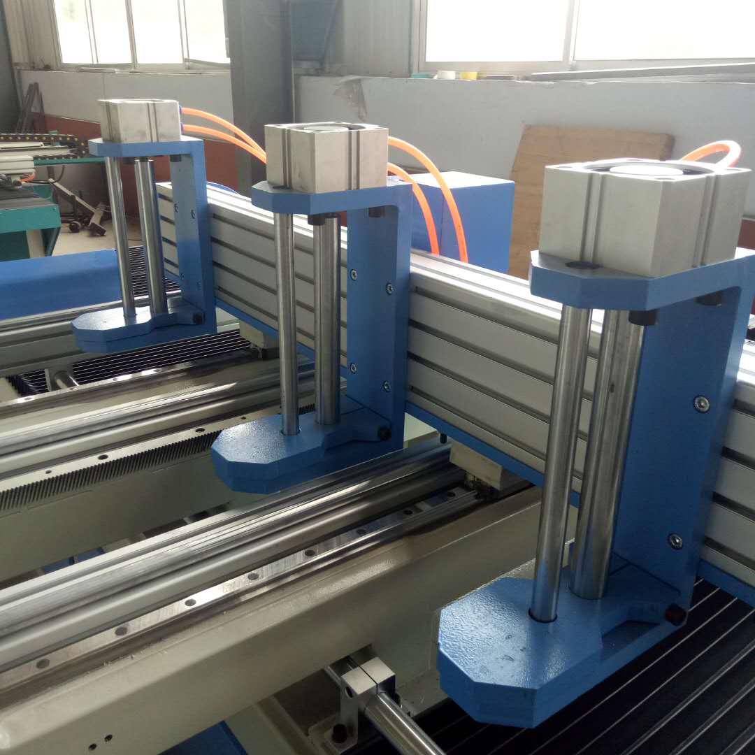 木工數(shù)控曲線帶鋸價(jià)格 木工數(shù)控曲線帶鋸機(jī)哪家好 木工數(shù)控曲線帶鋸多少錢