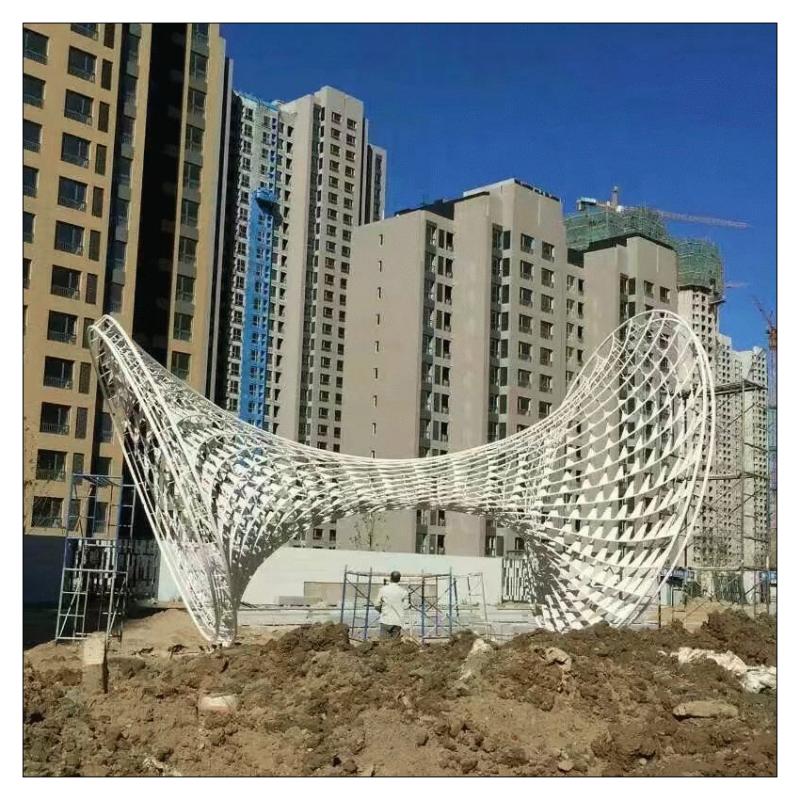 瓶子宣傳雕塑，鏤空瓶子雕塑廠家，不銹鋼鏤空瓶子雕塑生產(chǎn)制作