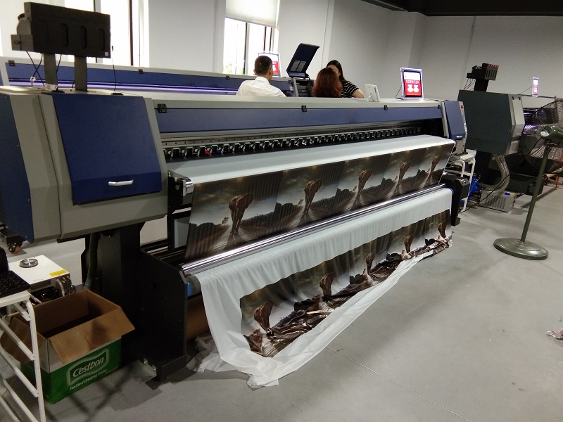 3.2m大型戶外廣告噴繪機(jī) 無(wú)縫墻紙壁畫打印機(jī) 高精度壓電寫真機(jī)