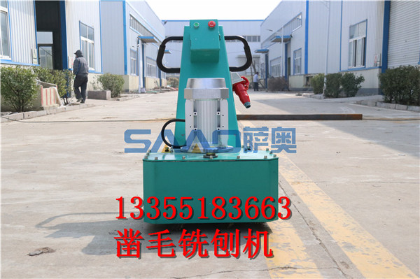 銑刨鑿毛機(jī)使用廣泛     *電動(dòng)銑刨鑿毛一體機(jī)