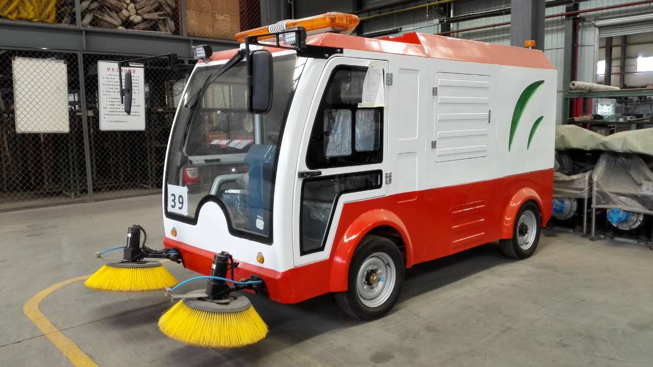 供應(yīng)陜西駕駛式全封閉電動掃地車