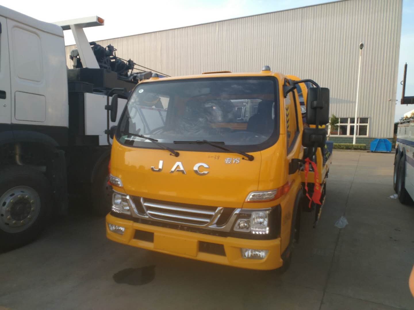 正陽縣車輛救援電話  正陽縣拖車哪里價(jià)格比較 正陽縣交通救援
