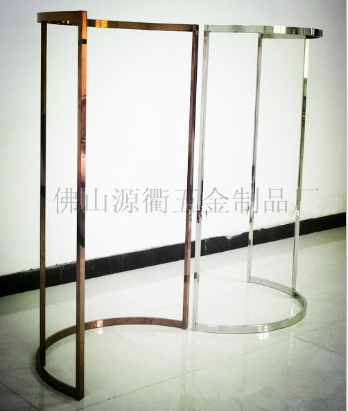 不銹鋼材質(zhì)落地中島架 服裝展示，佛山落地中島架 供應(yīng)商，佛山落地中島架 生產(chǎn)家，落地中島架 生產(chǎn)家