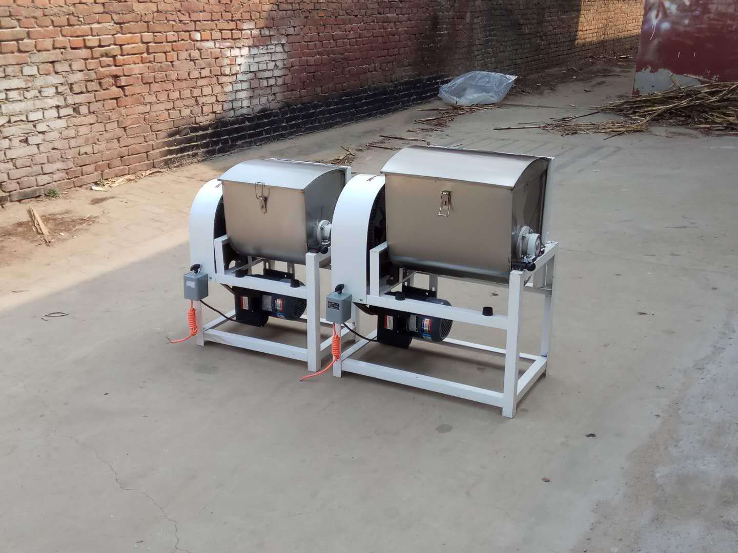 家用小型和面機(jī)多少錢一臺(tái)  家用小型和面機(jī)廠家批發(fā)  不銹鋼家用小型和面機(jī)價(jià)格