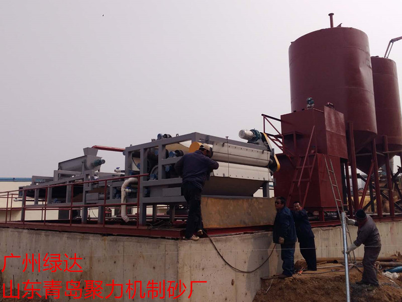 污泥脫水設(shè)備