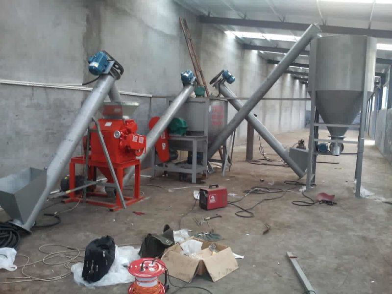 不銹鋼化肥粉碎機(jī)組 不銹鋼化肥粉碎機(jī)組粉碎攪拌包裝