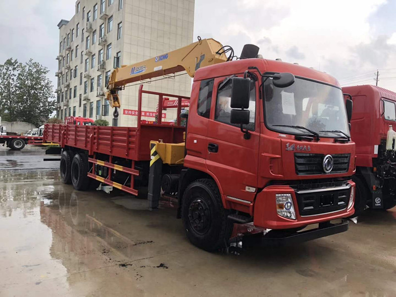 東風(fēng)12噸隨車吊一輛多少錢 徐工12噸隨車吊一輛多少錢
