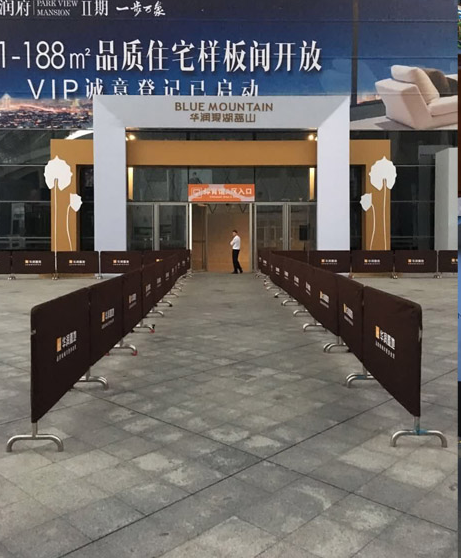 鐵馬護(hù)欄 廣告護(hù)欄通道護(hù)欄 安全