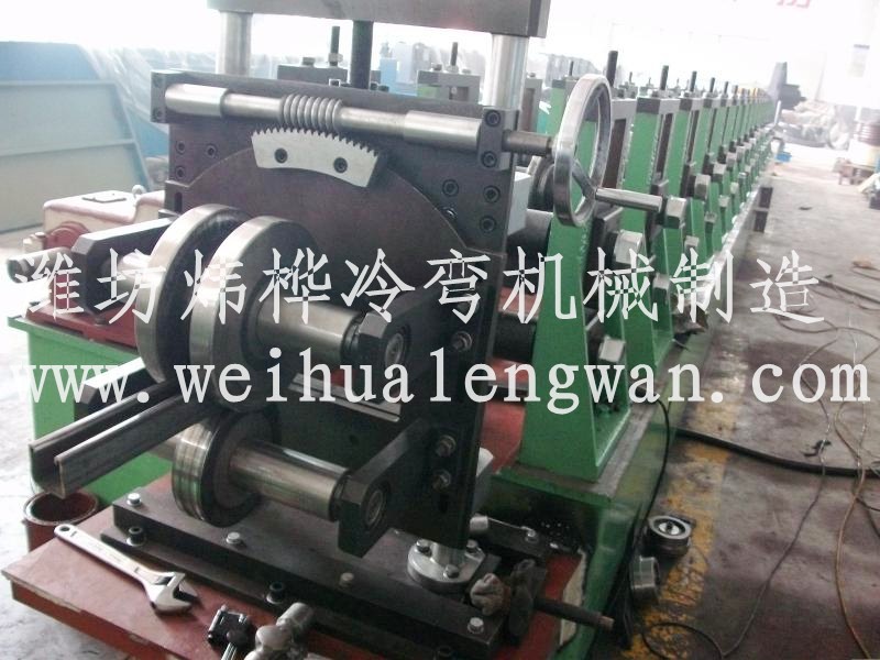 提供*抗震支架自動生產(chǎn)設備 提供*抗震支架全自動生產(chǎn)線