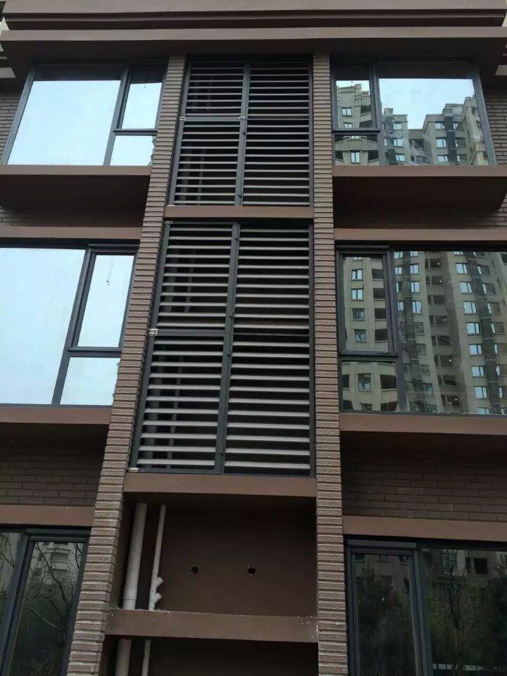 延安熱鍍鋅百葉窗，無焊接飄窗欄桿，鋅合金空調(diào)架，百葉空調(diào)圍欄顏色滿足客戶個性化需要定制