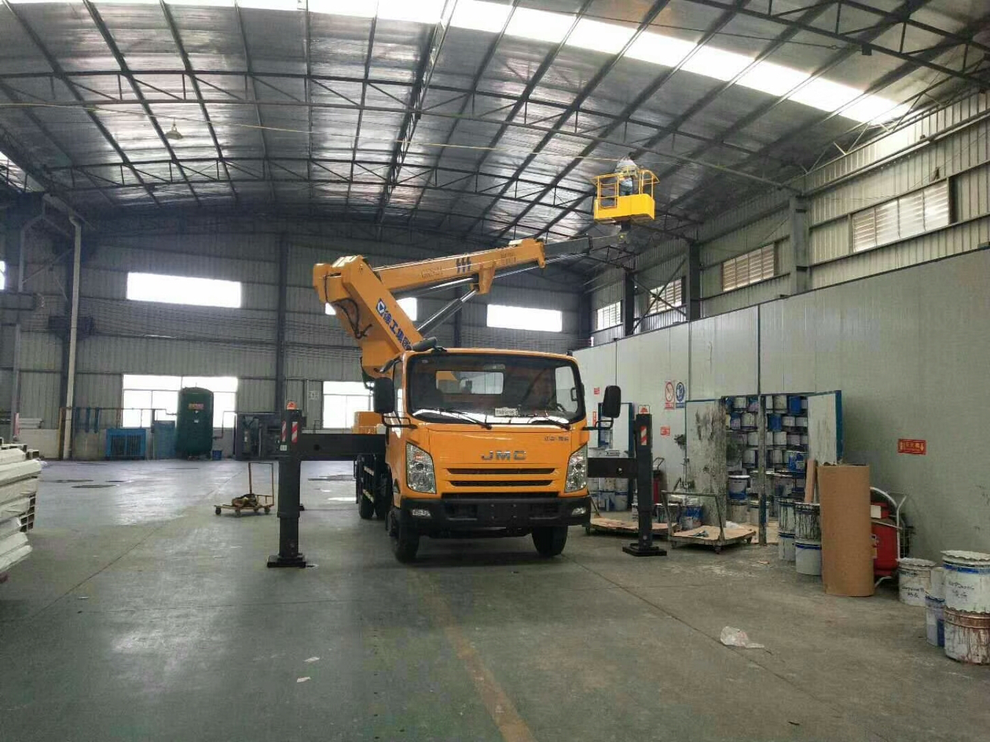 昆明高空作業(yè)車租賃 外墻修補車出租