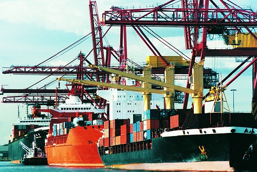 受中美貿(mào)易戰(zhàn)影響，美國海運頻頻“爆艙”賣家瘋狂出貨規(guī)避風險!