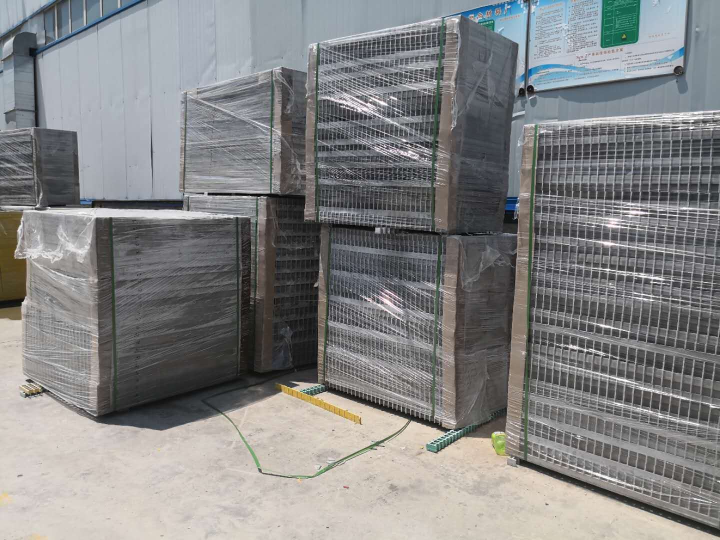 洗車房格柵廠家 地溝隔板拼接玻纖下水道地漏孔網(wǎng)污水玻璃鋼格柵洗車行地面朔料高分子網(wǎng)格板