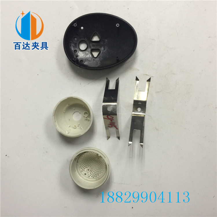 噴塑吊具夾子加工 塑膠產(chǎn)品掛鉤支架 不銹鋼方管內(nèi)撐 自卡導(dǎo)套管夾