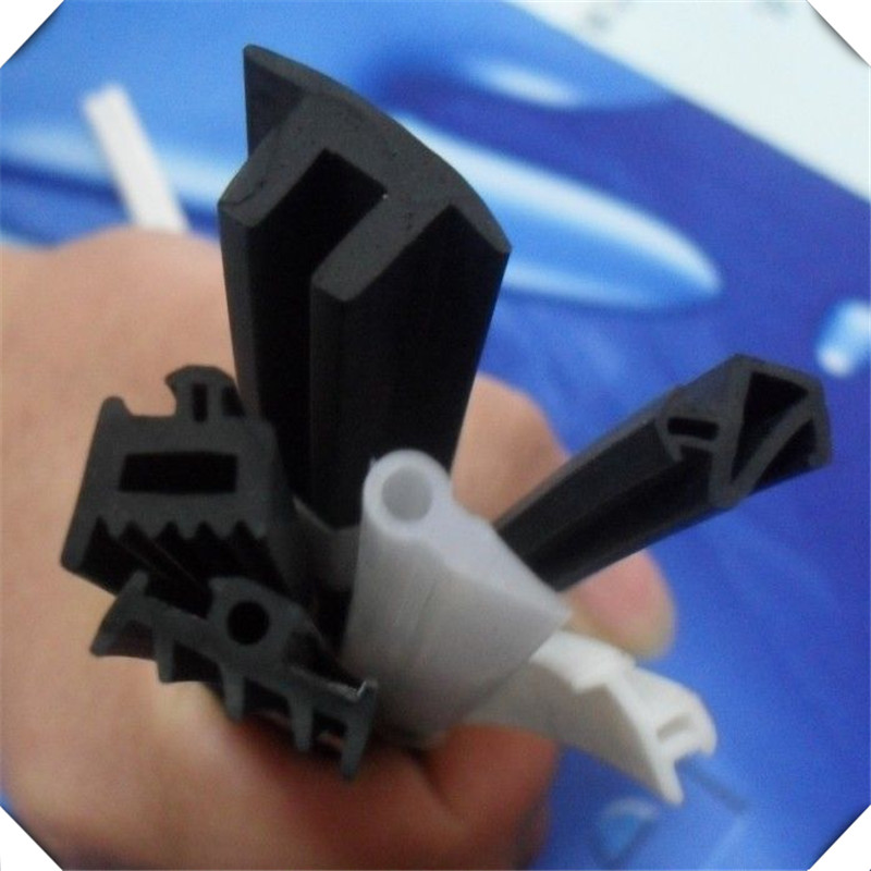 廠家銷售各種規(guī)格 (耐高溫）， 硅膠條， 硅膠管 ， 大口徑硅膠管，供應 硅膠條