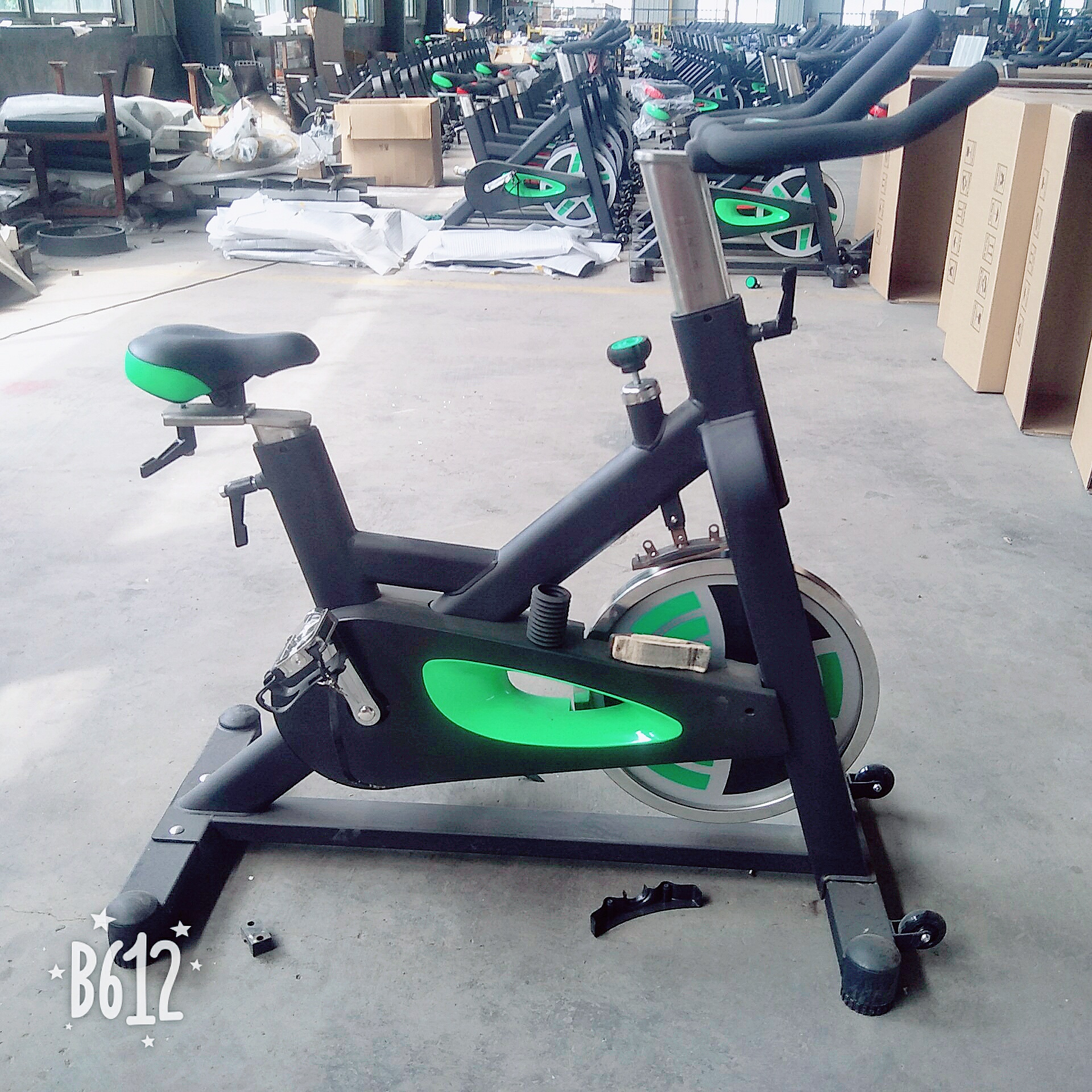 磁控調(diào)節(jié)單車價格 *磁控調(diào)節(jié)單車 免維護動感單車