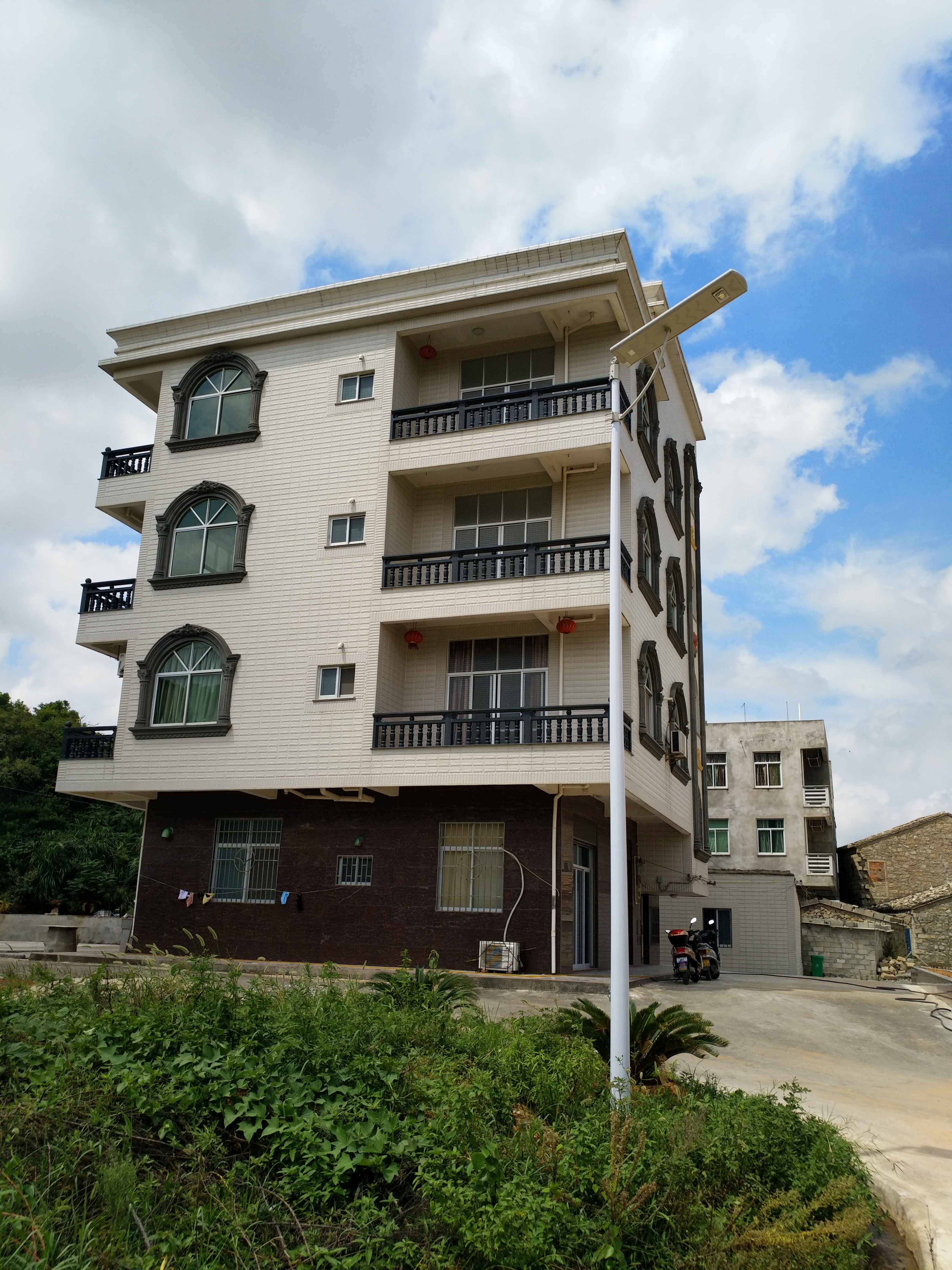 福建路燈生產廠家 廈門路燈批發(fā)價格  無線太陽能led路燈 莆田太陽能led路燈