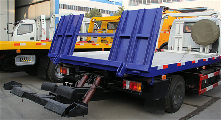 五十鈴一拖一藍(lán)牌清障車