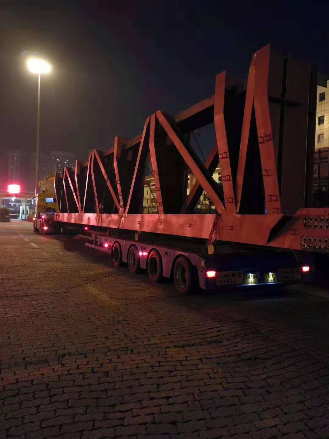 深圳至香港貨運(yùn)公司 深圳至香港大件運(yùn)輸公司 深圳專業(yè)物流 準(zhǔn)時(shí)到達(dá)