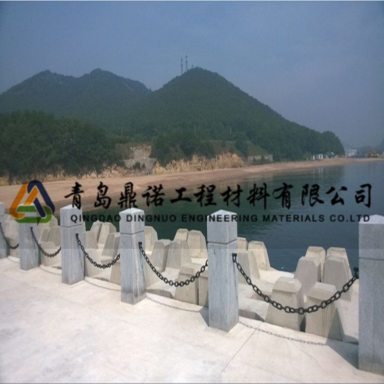 風(fēng)景區(qū)公園海邊防腐蝕鐵鏈、塑料包裹、防盜護(hù)欄安全防護(hù)