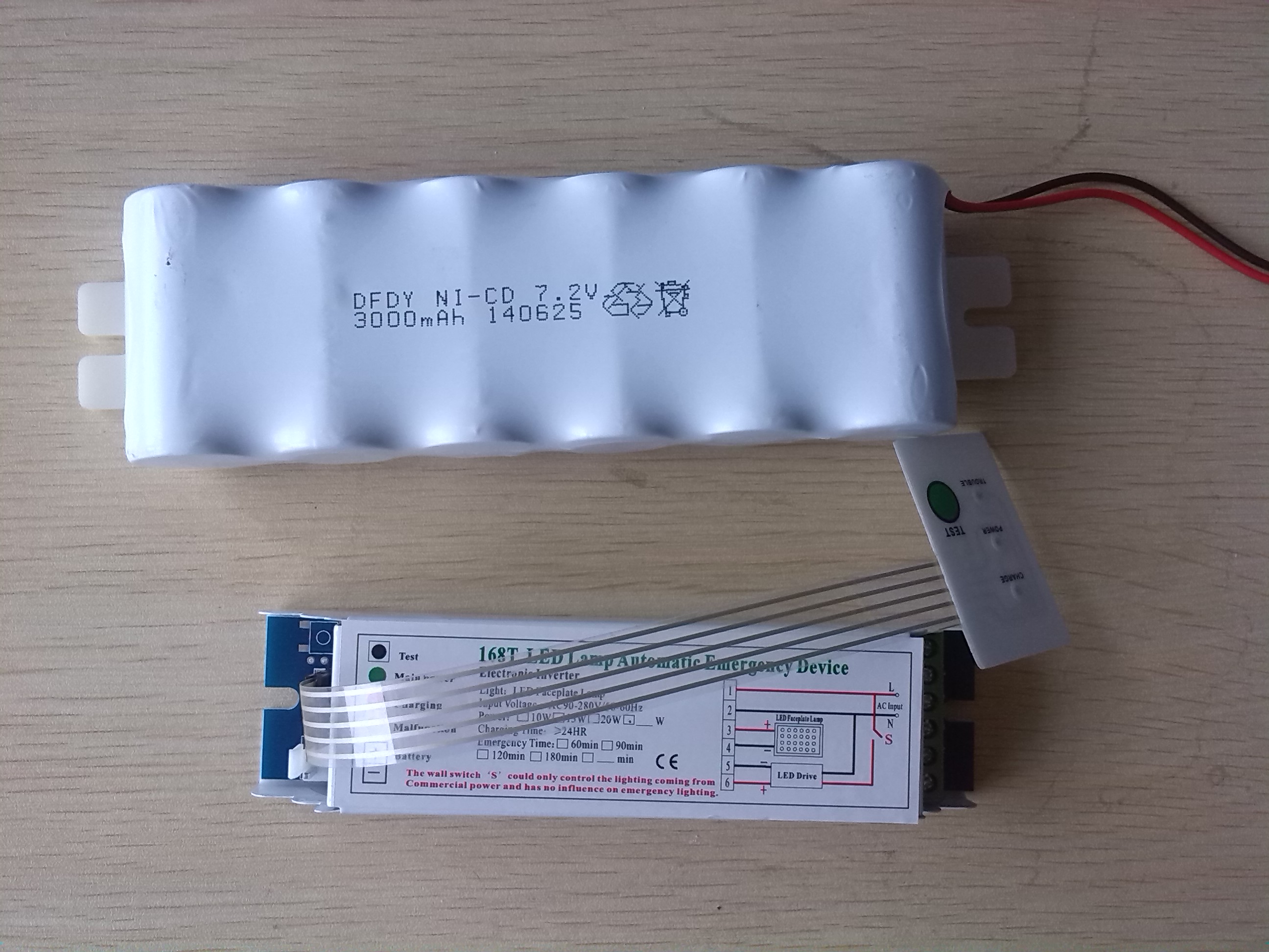 60W三防燈應(yīng)急電源，降功率斷電自動(dòng)應(yīng)急9W內(nèi)置應(yīng)急裝置3小時(shí)