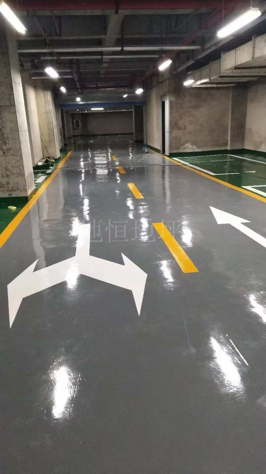 供應(yīng)黃色道路標(biāo)線漆 黃色道路標(biāo)線施工 黃色道路標(biāo)線牌子 黃色道路標(biāo)線批發(fā)