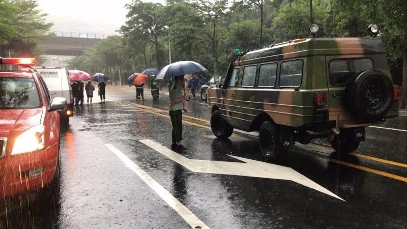 水陸兩棲車視頻_進口兩棲車經(jīng)銷商